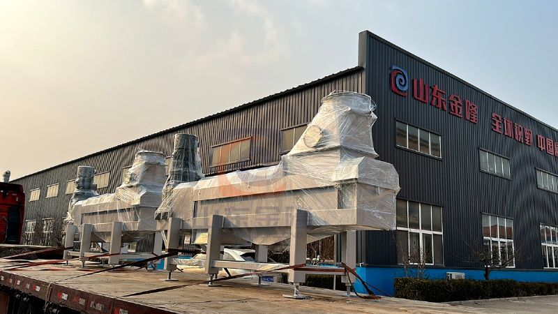 250雙螺旋擠漿機(jī)——茶葉渣脫水設(shè)備01.jpg